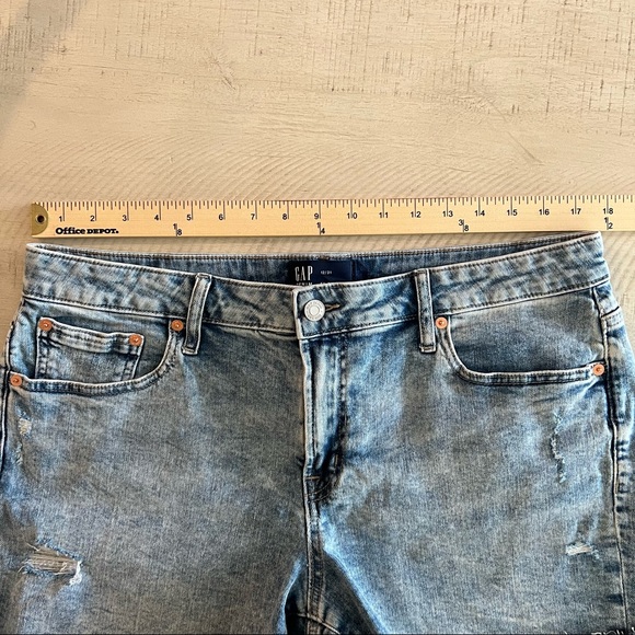 Gap 5” Denim Shorts Distressed Size 12 - Picture 4 of 8
